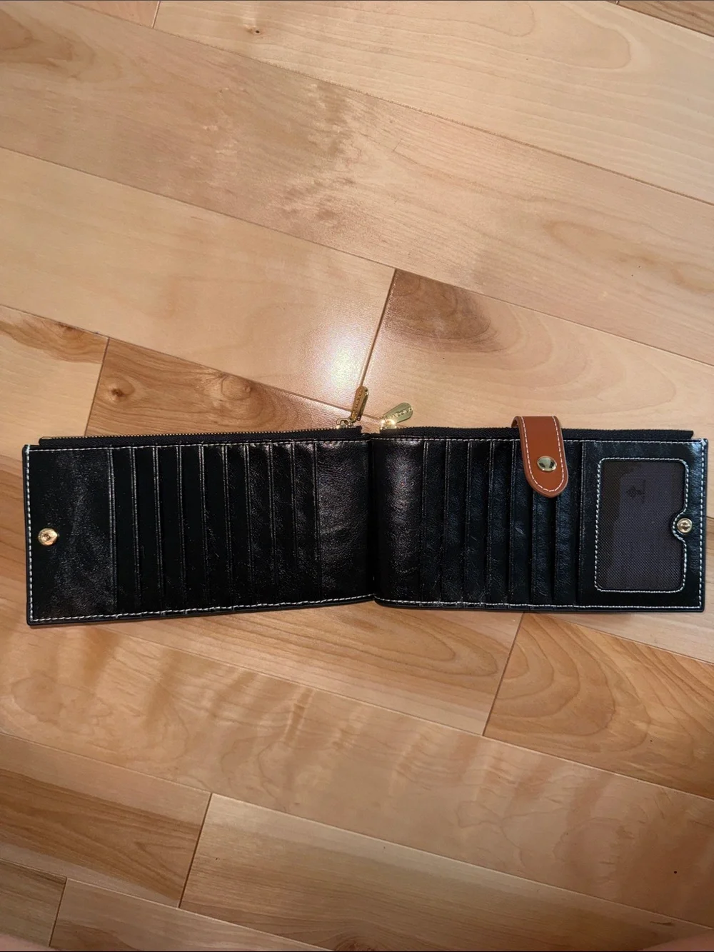Ladies Black Leather Wallet Clutch with Brown Accent NEW